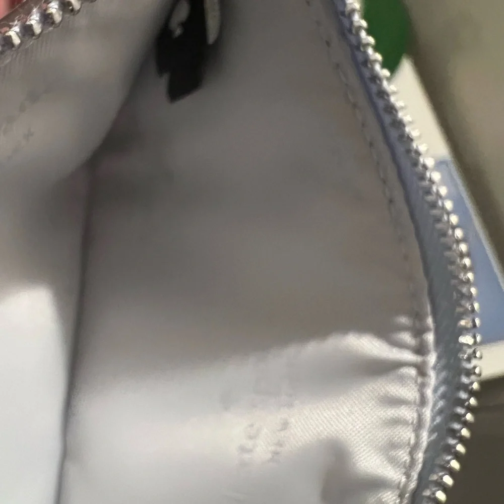 Kate Spade Patent Leather Kenzie Wallet (New in box) - Picture 2 of 7